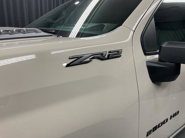 New 2026 Chevrolet Silverado 2500 ZR2 w/ LPO, Dark Essentials Package AWD/4WD image 4