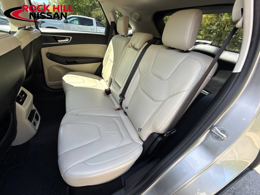 Used 2022 Ford Edge Titanium AWD/4WD image 28