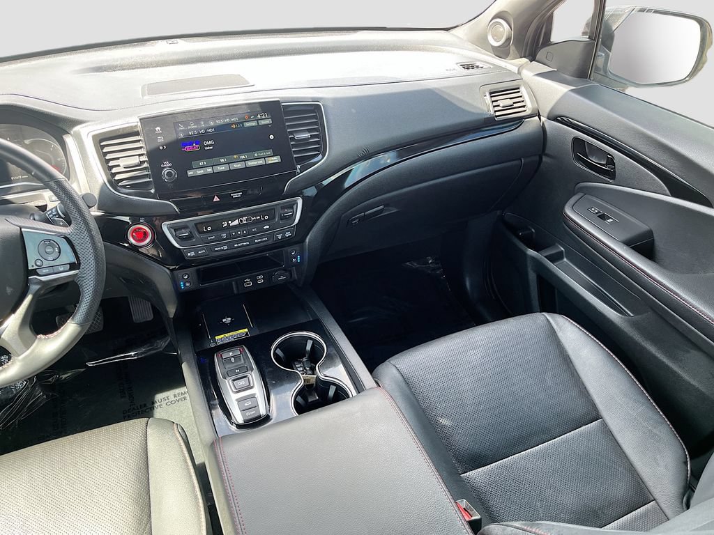 Used 2025 Honda Passport Black Edition image 24