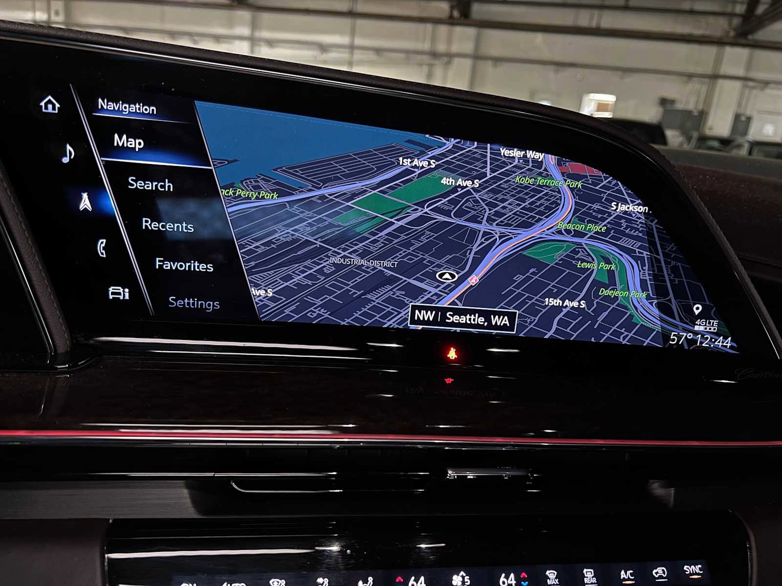 Used 2023 Cadillac Escalade Sport Platinum AWD/4WD image 38