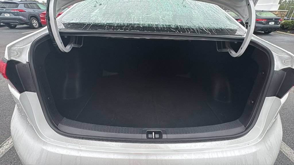 Used 2025 Toyota Corolla SE FWD image 29