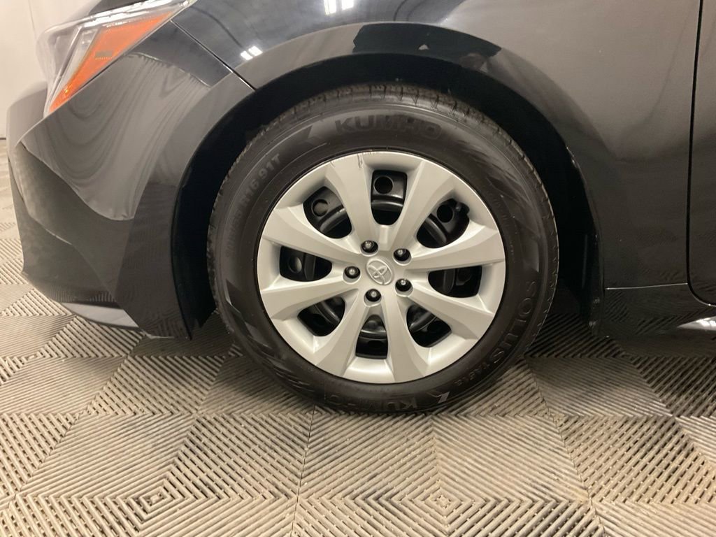 Used 2023 Toyota Corolla LE image 14