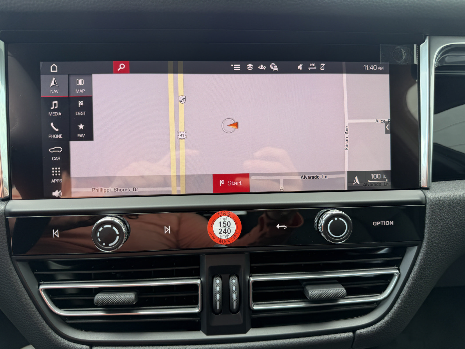 New 2026 Porsche Macan AWD/4WD image 24
