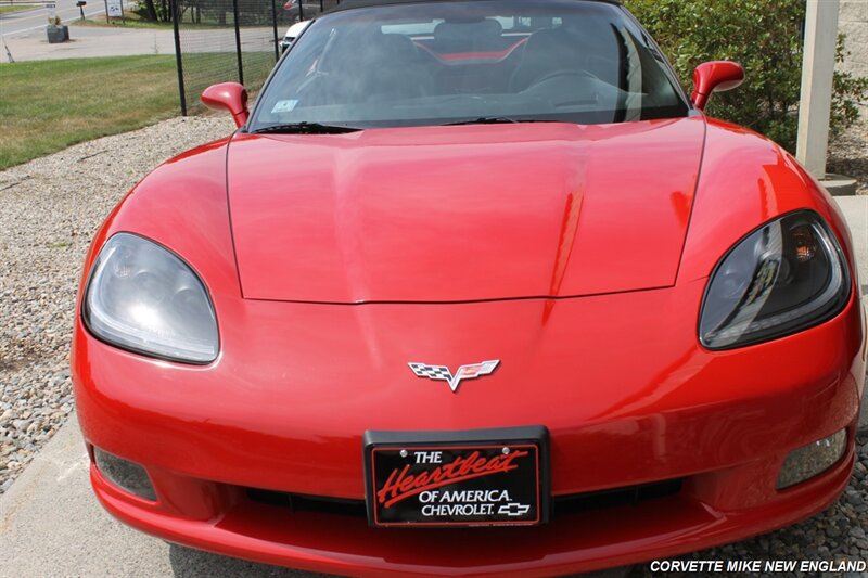 Used 2007 Chevrolet Corvette Convertible w/ Preferred Equipment Group RWD image 26