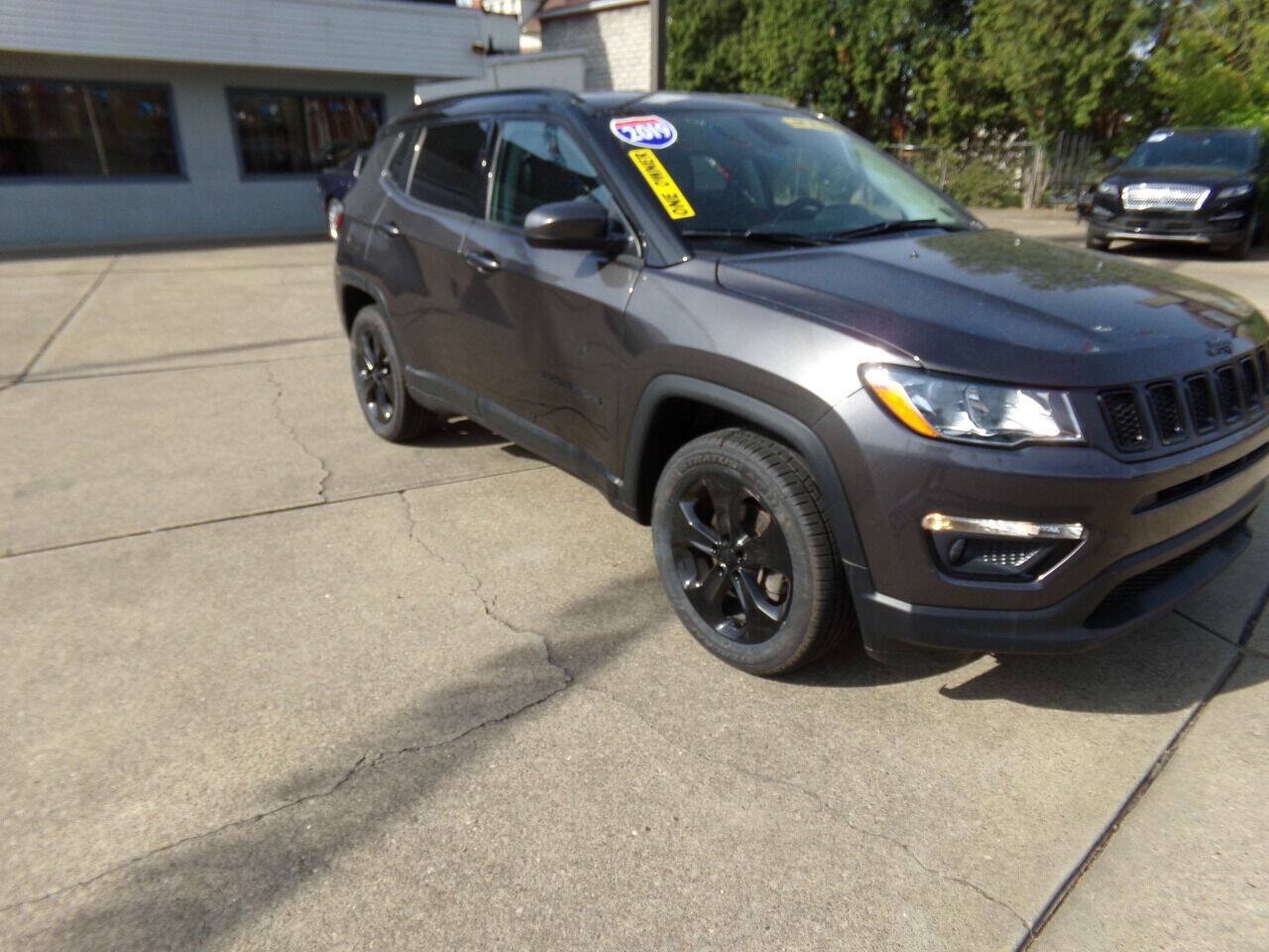 Used 2019 Jeep Compass Latitude AWD/4WD image 8