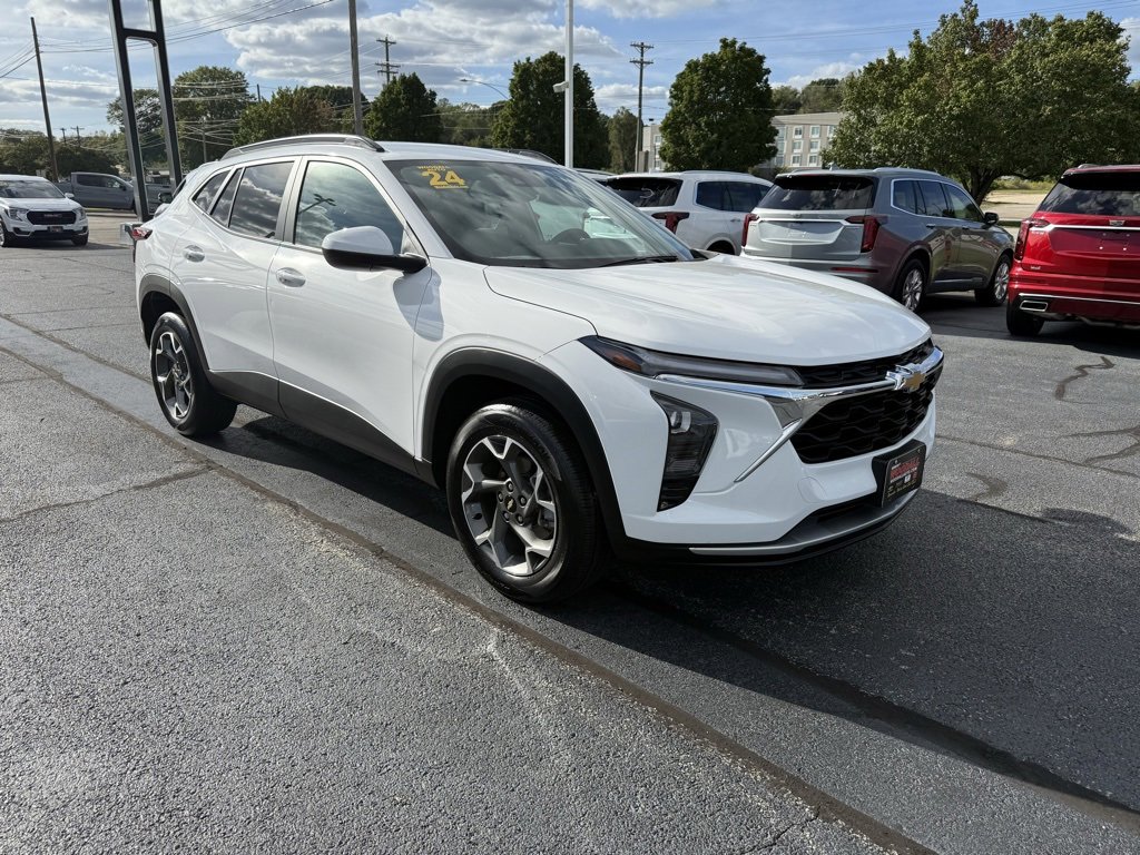 Used 2024 Chevrolet Trax LT