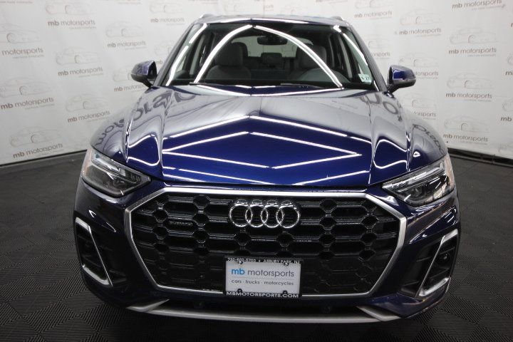 Used 2022 Audi Q5 2.0T Premium w/ Convenience Package AWD/4WD image 11
