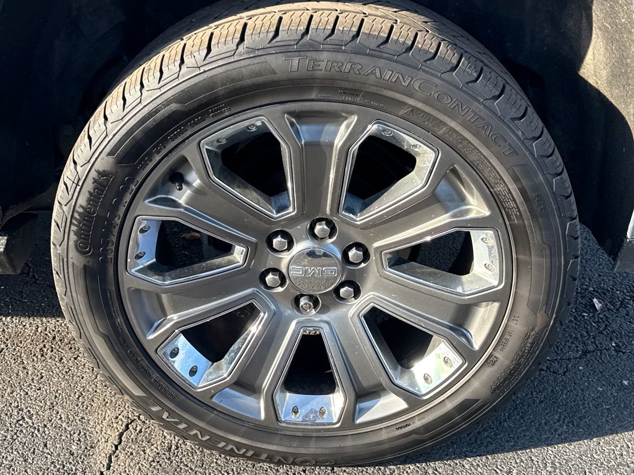 Used 2015 GMC Yukon XL Denali w/ Premium Package image 11