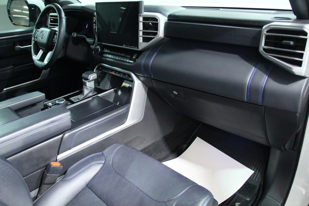 Used 2024 Toyota Sequoia Platinum AWD/4WD image 20