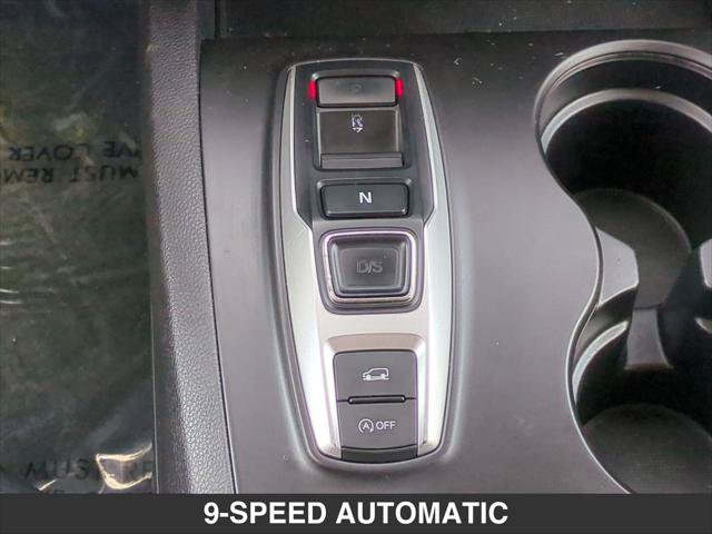 Used 2017 Honda Pilot Touring image 16