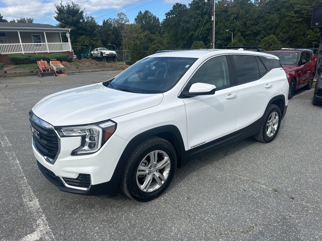 Used 2024 GMC Terrain SLE