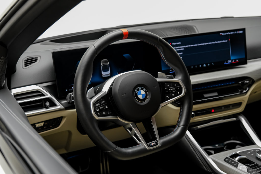 Used 2025 BMW M440i Convertible w/ Premium Package RWD image 25
