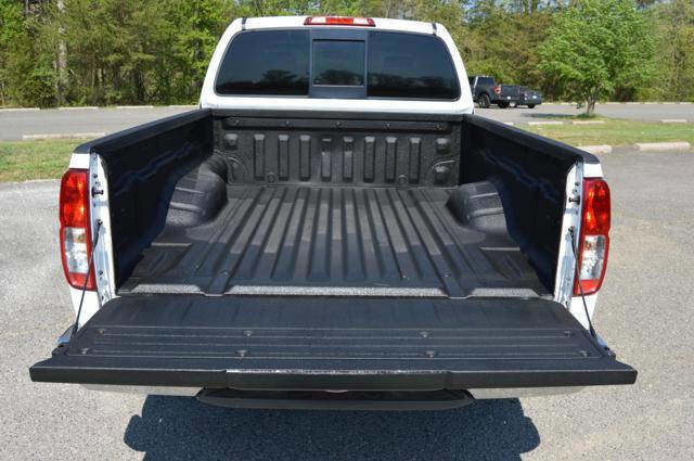 Used 2010 Nissan Frontier SE AWD/4WD image 55