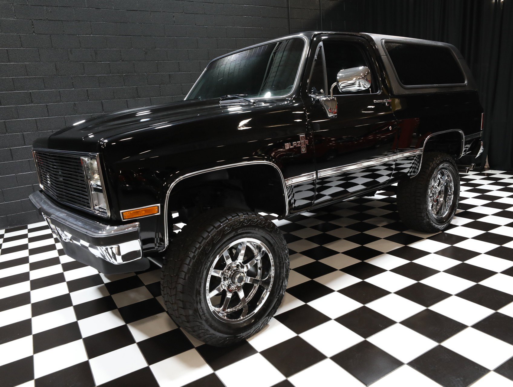 Used 1987 Chevrolet Blazer 4WD image 8