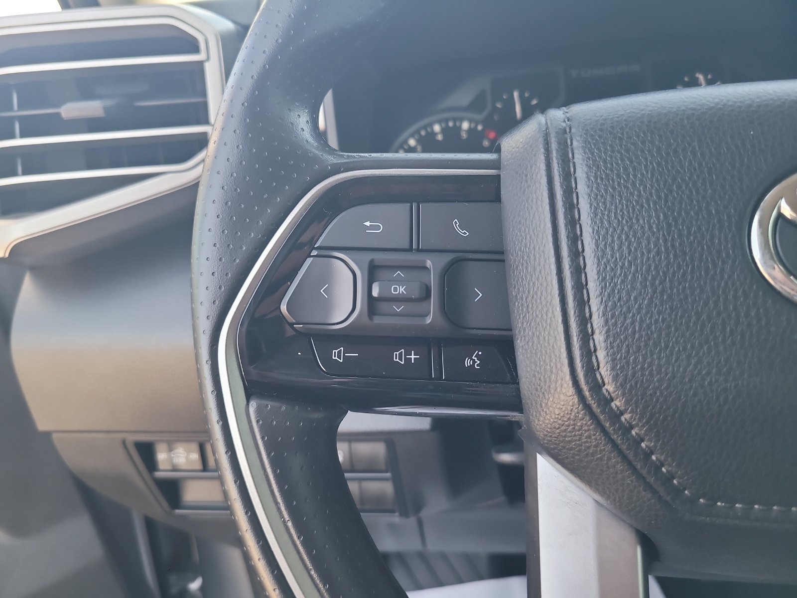 Used 2024 Toyota Tundra SR5 AWD/4WD image 13