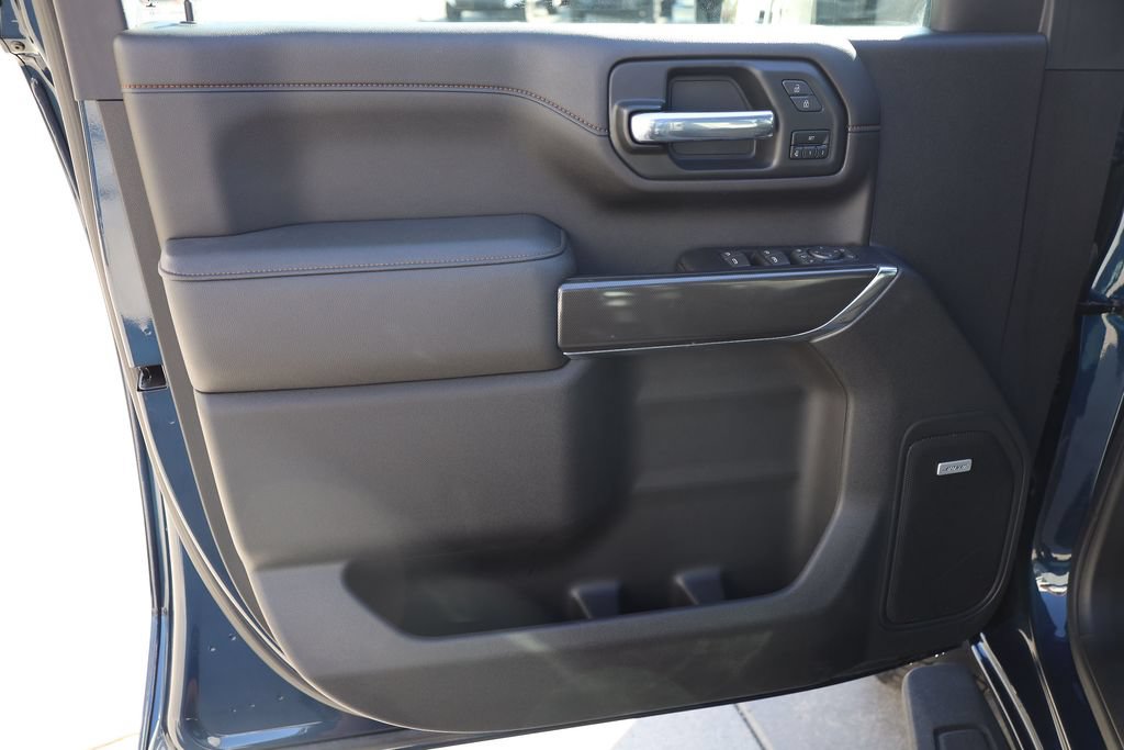 Used 2022 GMC Sierra 3500 AT4 w/ AT4 Premium Plus Package AWD/4WD image 10