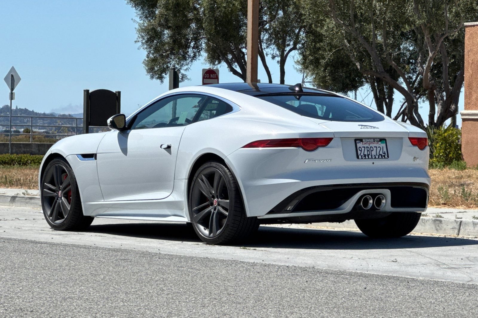Used 2017 Jaguar F-TYPE S British Design Edition RWD image 6