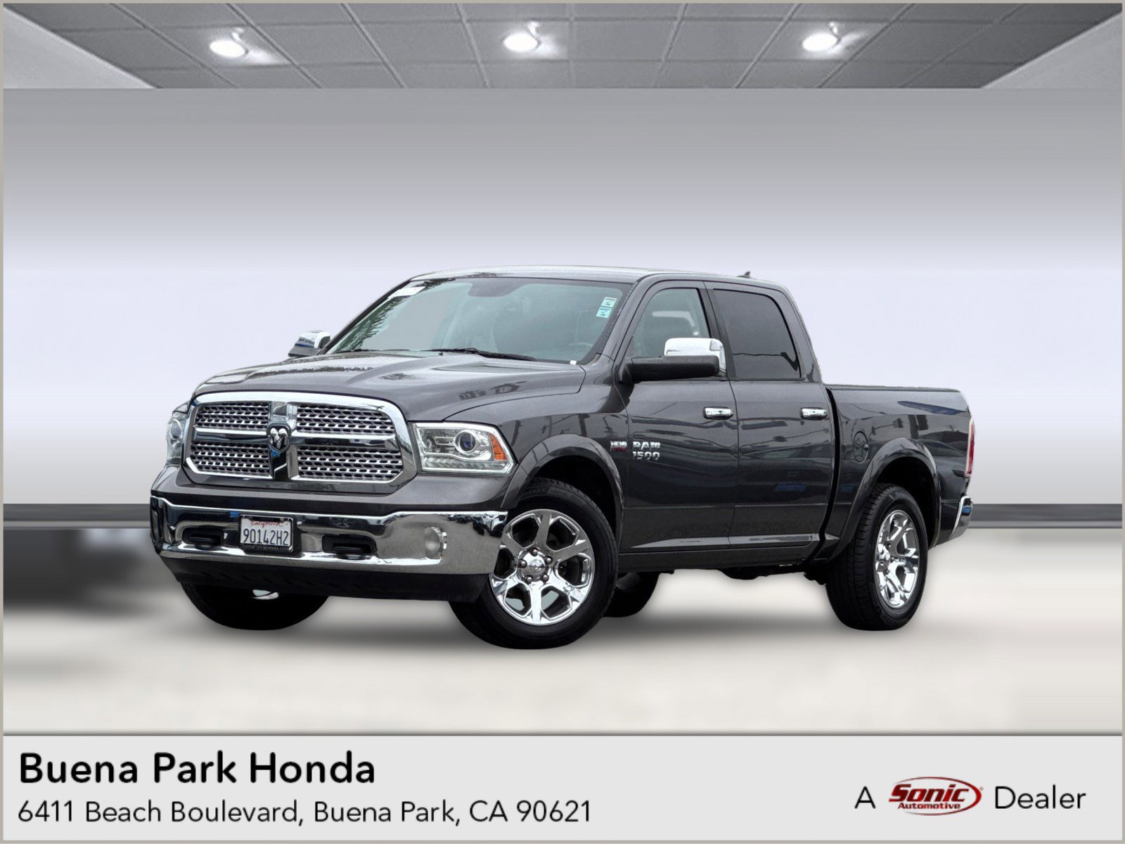 Used 2017 RAM 1500 Laramie RWD image 1