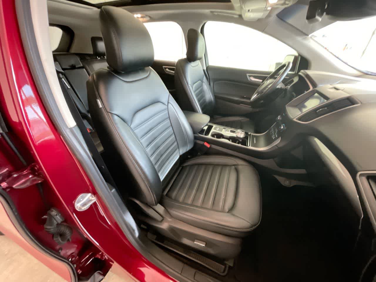 Used 2019 Ford Edge SEL w/ Equipment Group 201A AWD/4WD image 25