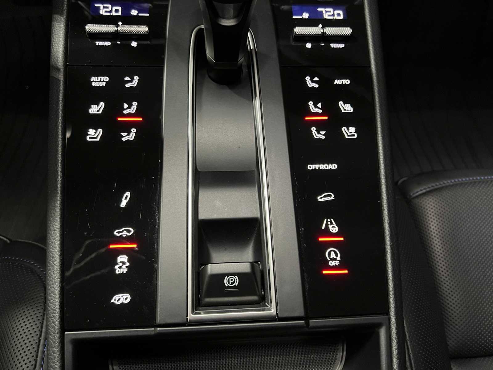 Used 2024 Porsche Macan GTS image 36