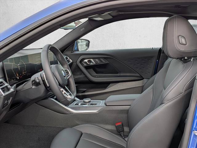 Used 2025 BMW 230i xDrive Coupe w/ M Sport Package AWD/4WD image 4