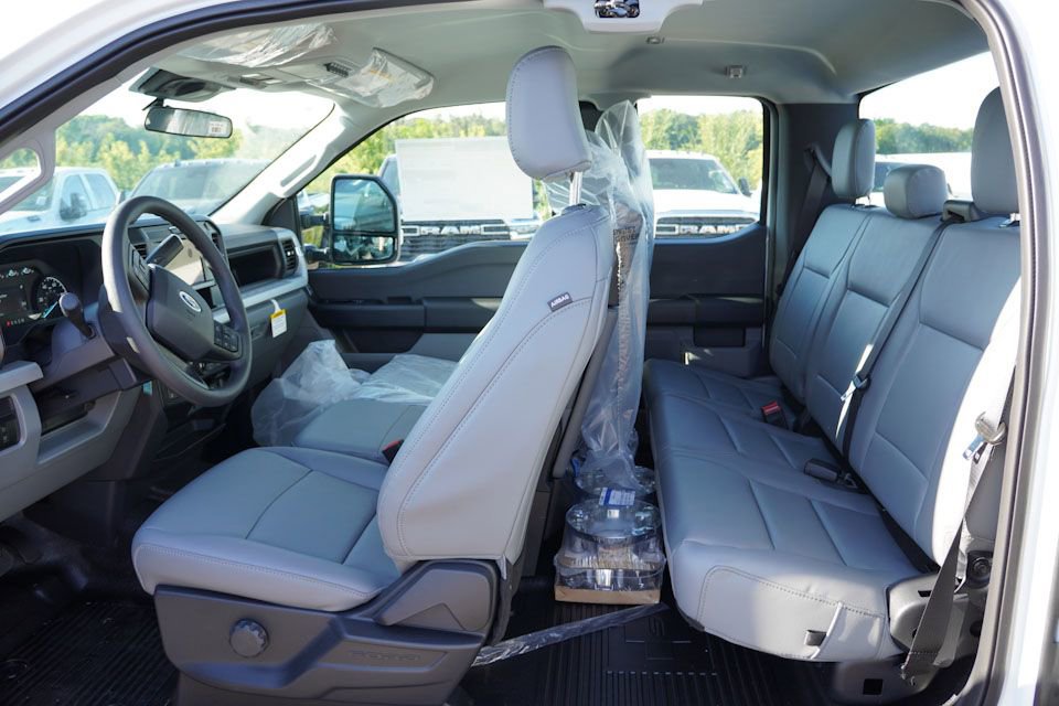 New 2026 Ford F250 XL w/ XL Chrome Package image 11