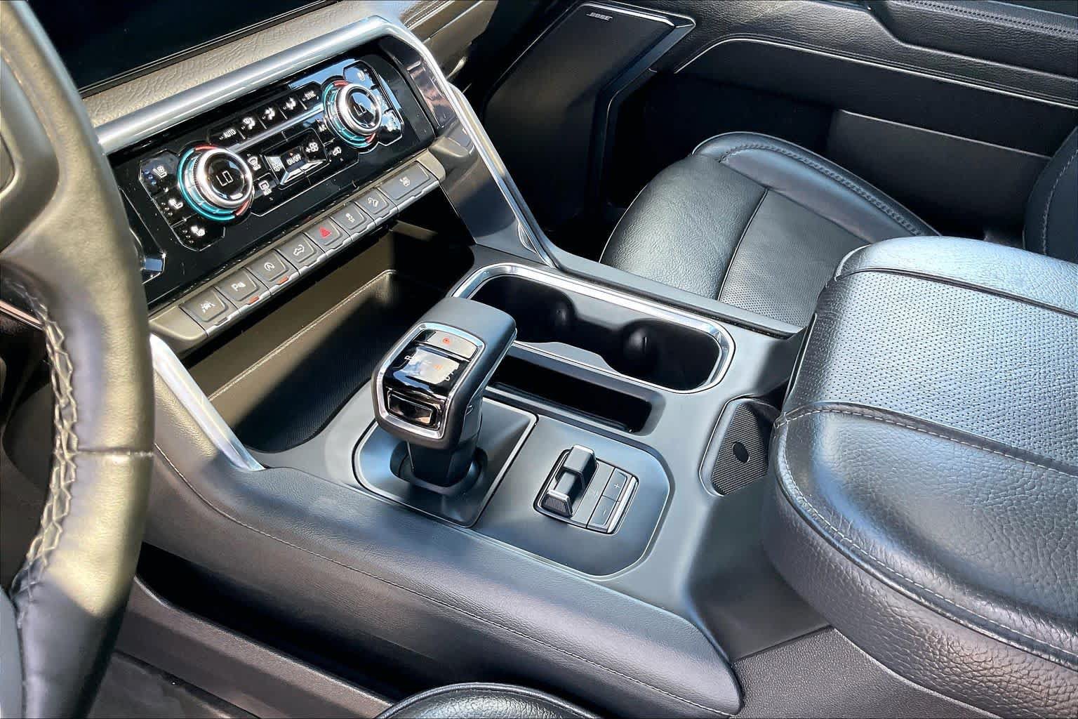 Used 2024 GMC Sierra 1500 Denali w/ Technology Package AWD/4WD image 17