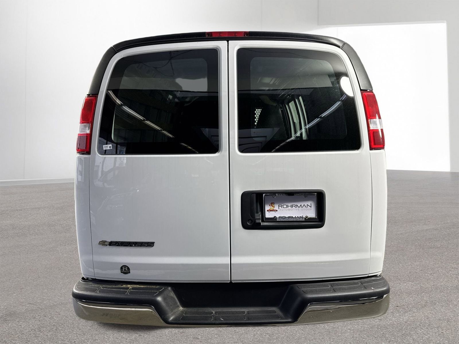 Used 2023 Chevrolet Express 2500 w/ Driver Convenience Package image 30