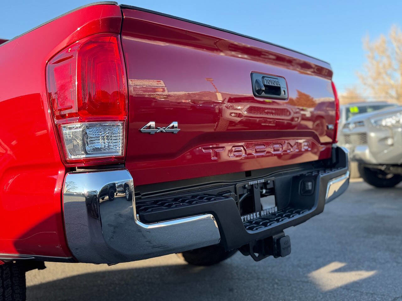 Used 2016 Toyota Tacoma TRD Sport image 91