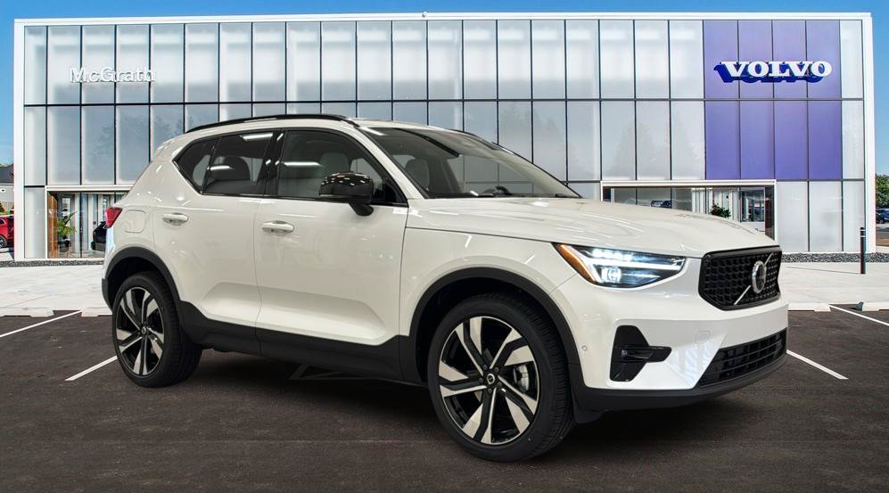 New 2026 Volvo XC40 B5 Ultra w/ Protection Package Premier