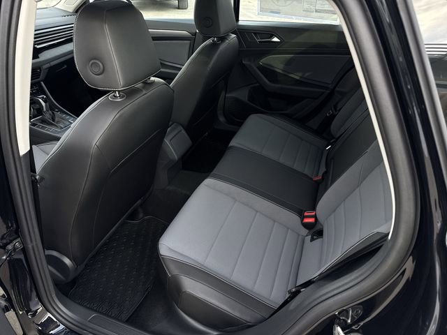 New 2026 Volkswagen Jetta SE FWD image 22
