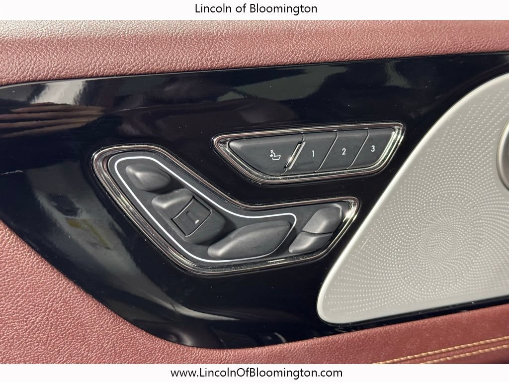 Certified 2023 Lincoln Aviator Black Label w/ Dynamic Handling Package AWD/4WD image 17