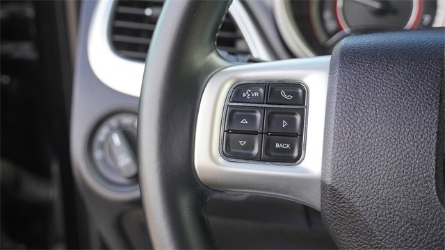 Used 2019 Dodge Journey SE image 29