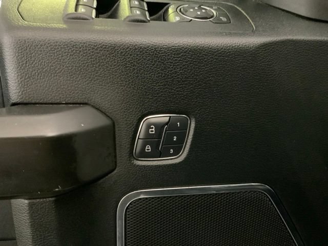 Used 2018 Ford F150 Lariat w/ Equipment Group 502A Luxury AWD/4WD image 14