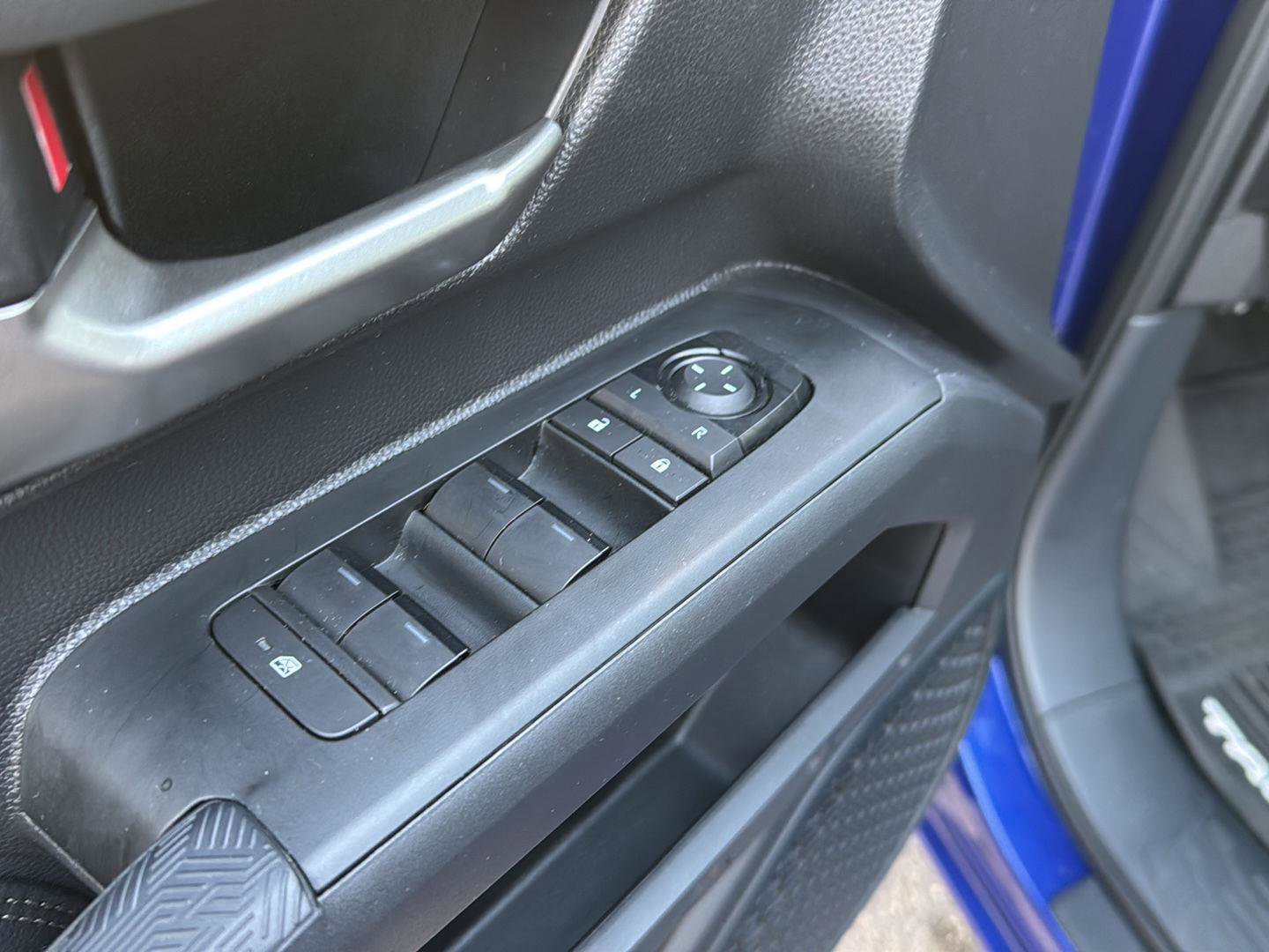 Used 2024 Toyota Tacoma Limited image 29