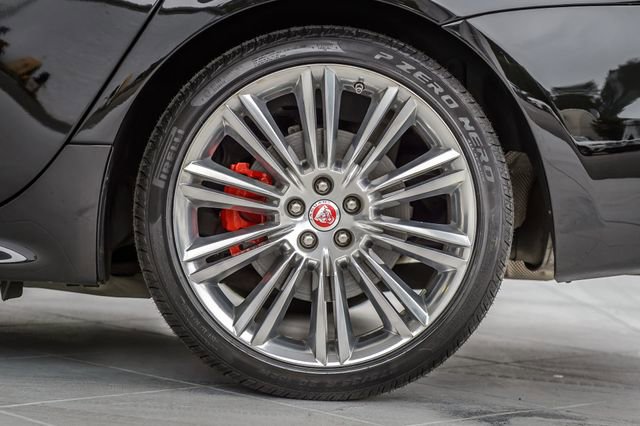 Used 2017 Jaguar XJ R-Sport image 14