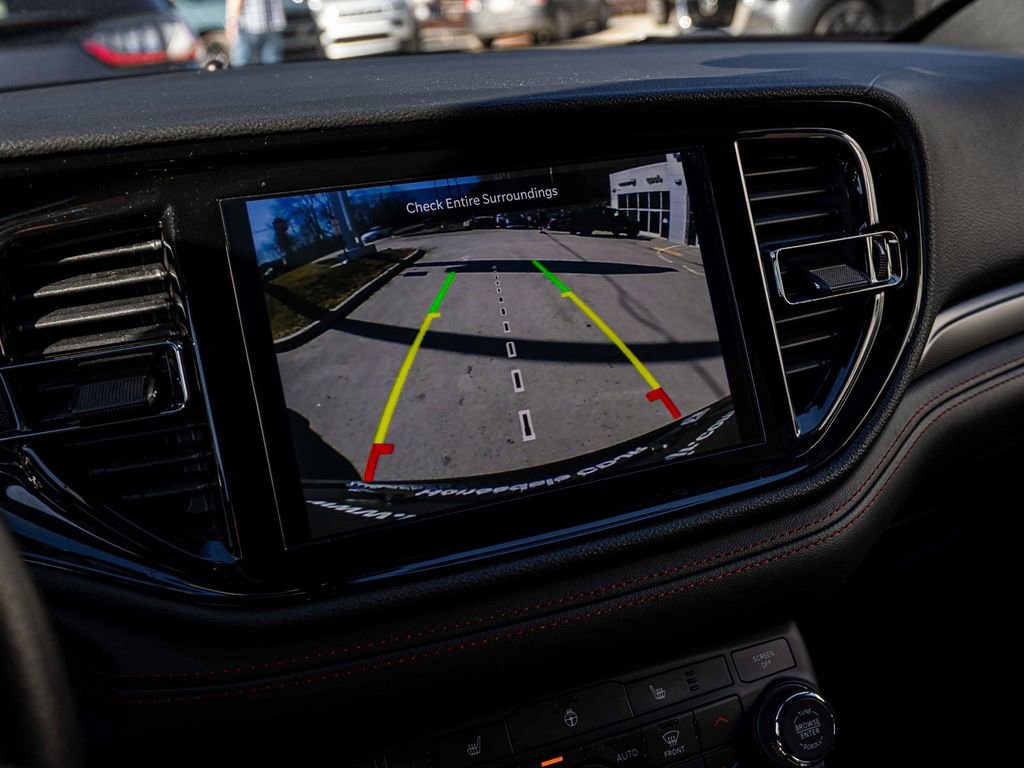 Used 2025 Dodge Durango GT image 17