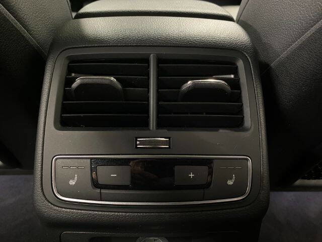 Used 2018 Audi A4 2.0T Premium Plus w/ Premium Plus Package AWD/4WD image 30