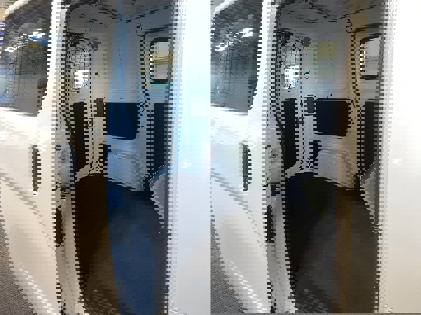 Used 2021 Nissan NV200 SV w/ Sliding Door Glass Package image 21