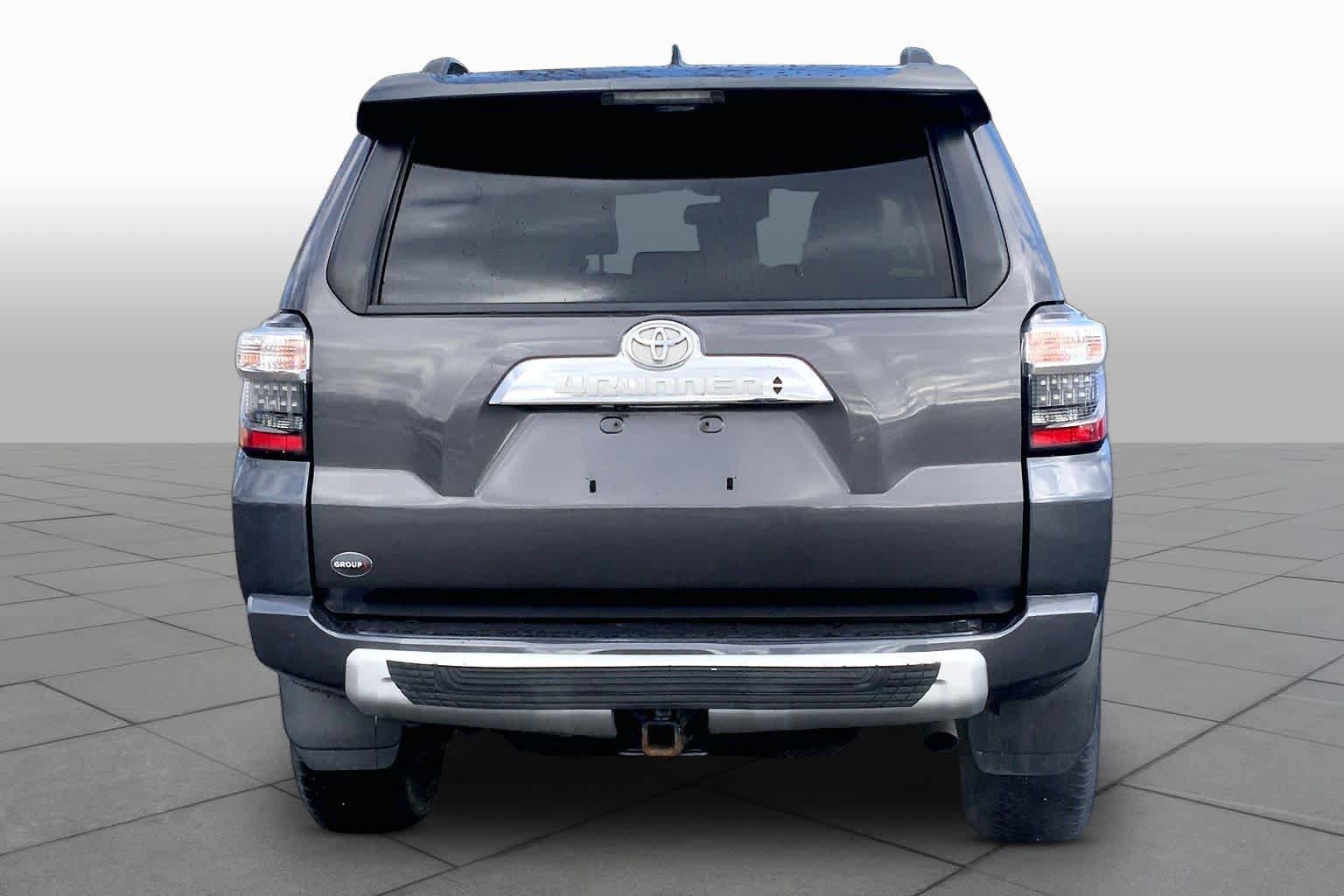 Used 2021 Toyota 4Runner TRD Off-Road Premium AWD/4WD image 8