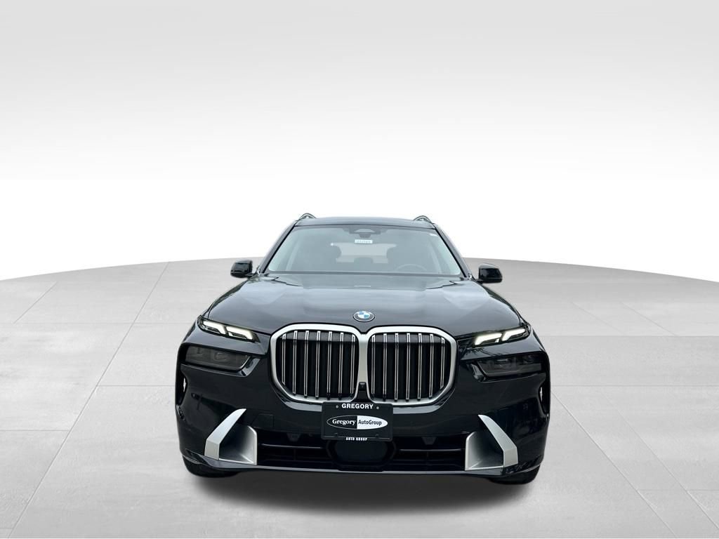Used 2024 BMW X7 xDrive40i image 4