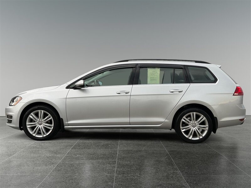 Used 2015 Volkswagen Golf TDI SE FWD image 2
