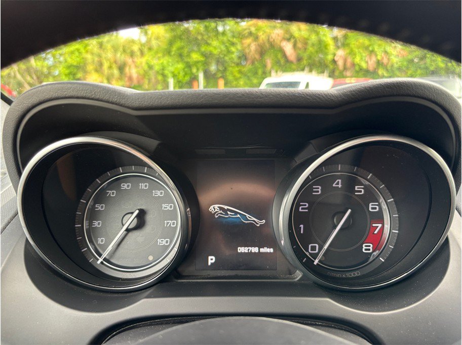 Used 2014 Jaguar F-TYPE Convertible RWD image 23