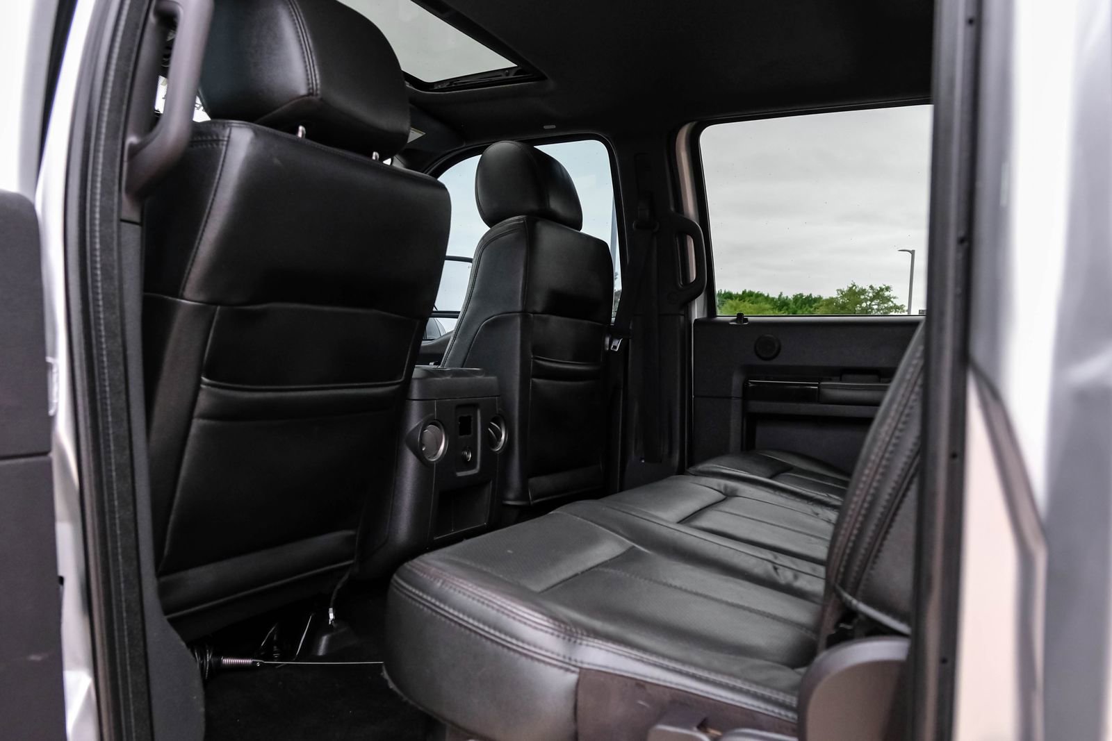 Used 2016 Ford F250 Platinum w/ FX4 Off-Road Package AWD/4WD image 36