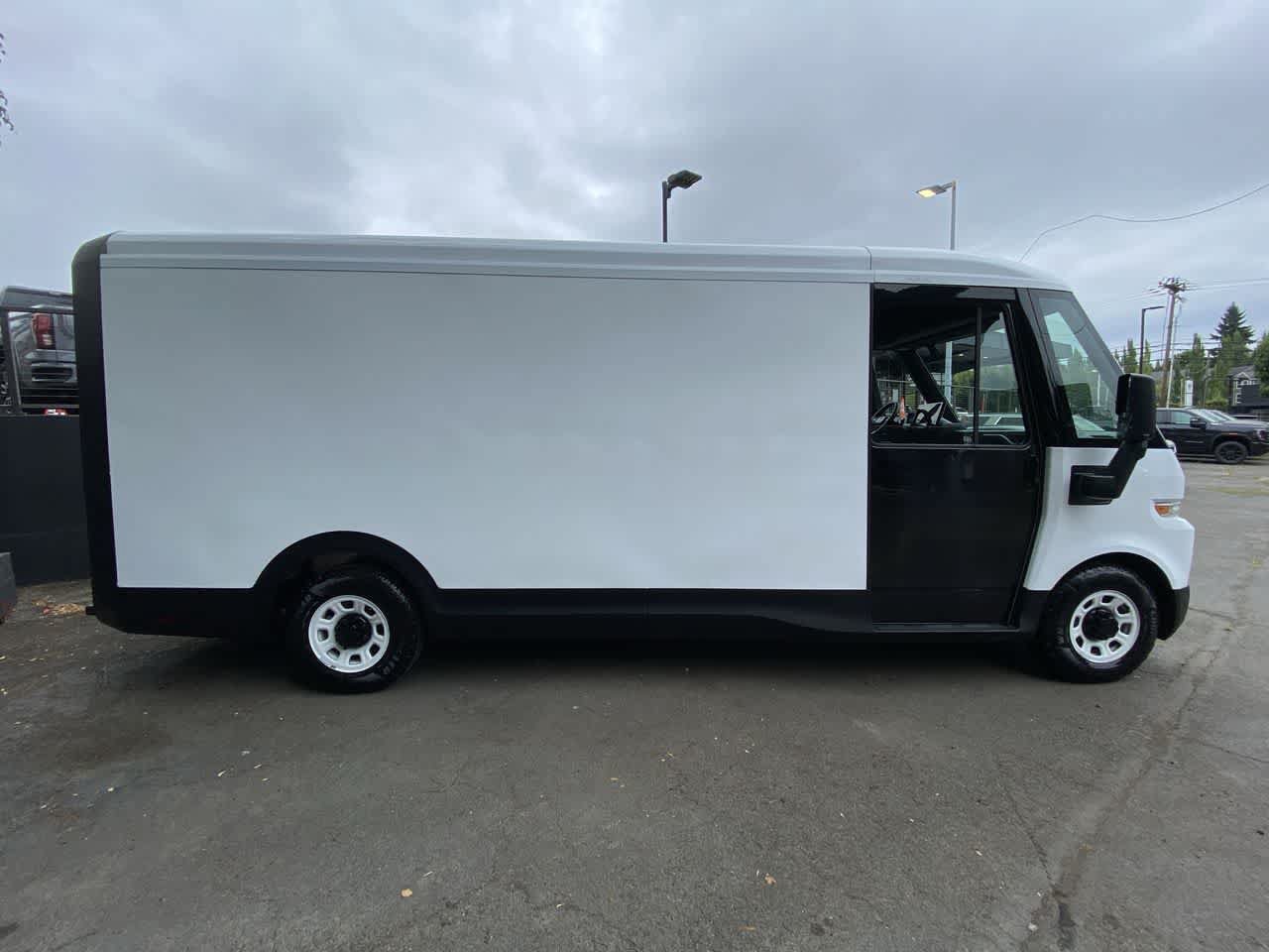Used 2024 Chevrolet Brightdrop 600 w/ Commercial Equipment Package AWD/4WD image 7