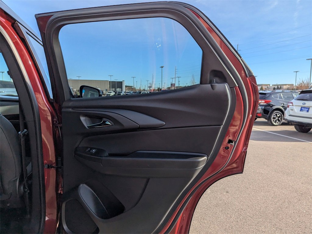 Used 2023 Chevrolet TrailBlazer RS w/ Sun and Liftgate Package image 37