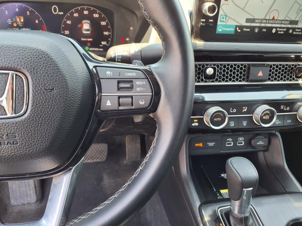 Used 2024 Honda Civic Touring image 11
