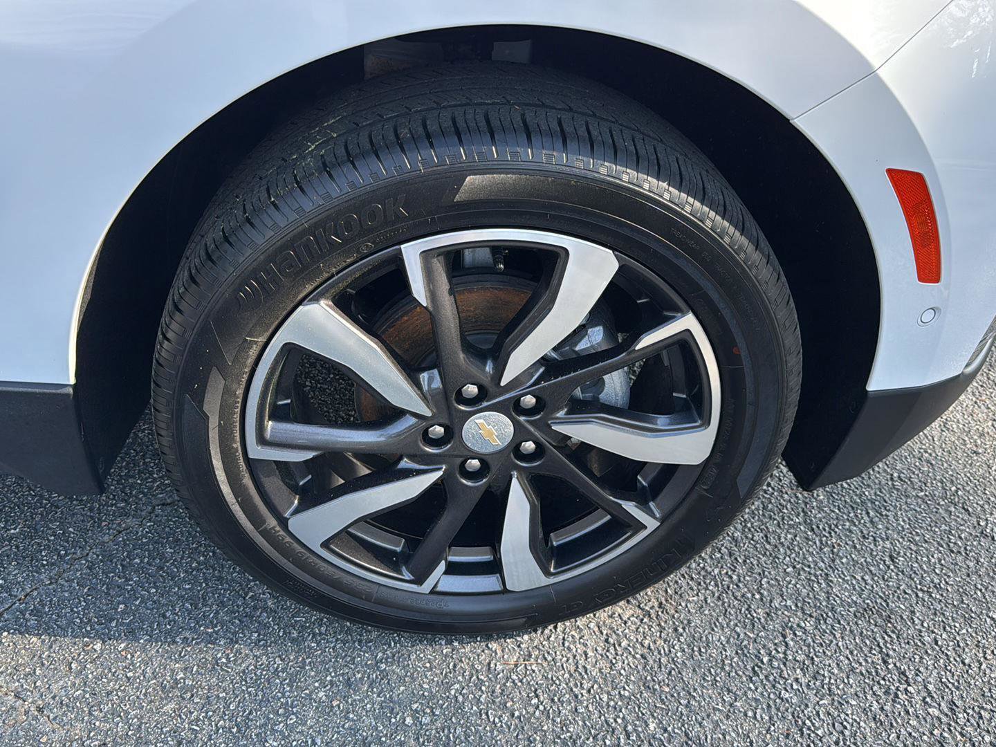 Used 2023 Chevrolet Equinox Premier image 34