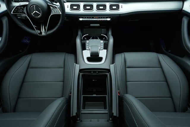 Certified 2025 Mercedes-Benz GLE 450e 4MATIC image 30