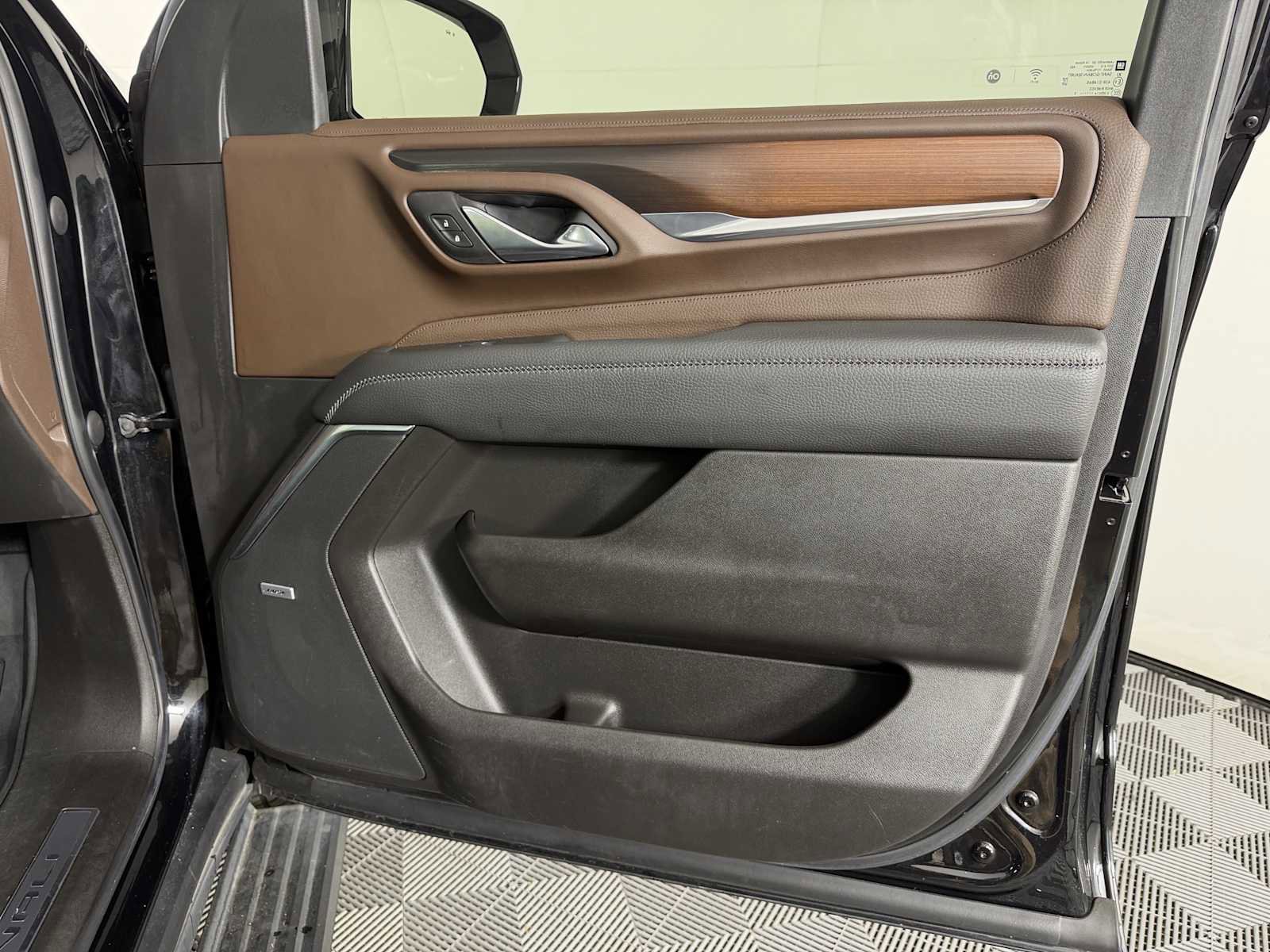 Certified 2021 GMC Yukon Denali w/ Denali Premium Package image 13